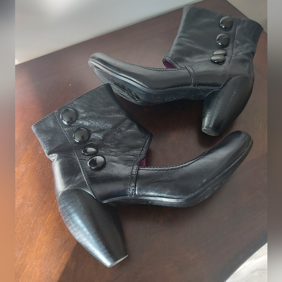 Booties - Picture 1 of 4